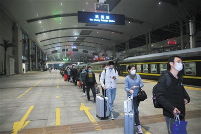 夜讀 今天你可能錯過的新聞都在這里