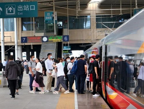 鐵路暑運(yùn)今日啟動(dòng),預(yù)計(jì)發(fā)送旅客7.5億人次