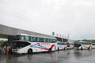湖南受災(zāi)群眾和滯留旅客順利轉(zhuǎn)運