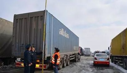 3 8 小雪丨全疆19所高職院校網上報名開始 首次中歐公路運輸進口測試成功